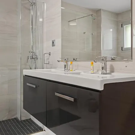 Elegant By Costarentals - Ref 236