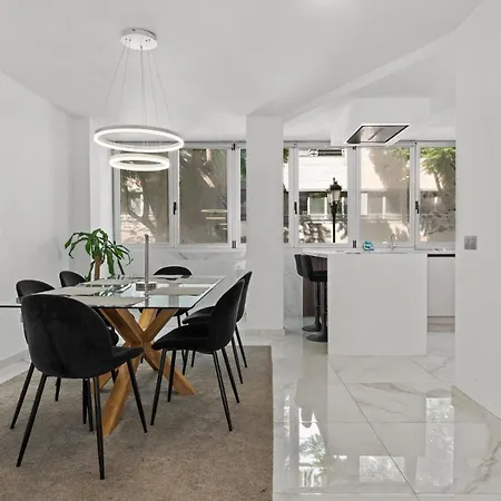 Elegant By Costarentals - Ref 236 דירה פואנגירולה