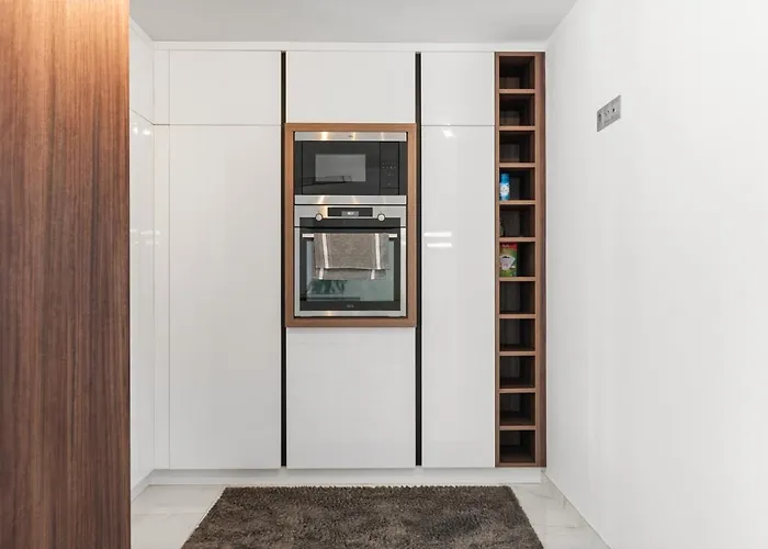 Elegant By Costarentals - Ref 236 Appartement