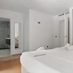 شقة Elegant By Costarentals - Ref 236 *