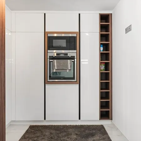 Elegant By Costarentals - Ref 236 アパート