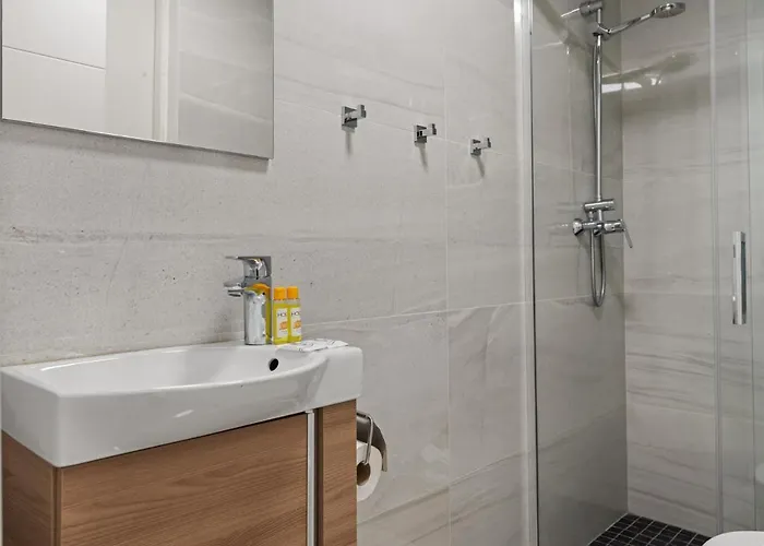 アパート Elegant By Costarentals - Ref 236